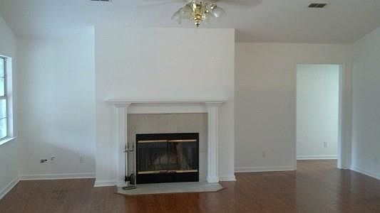 3rd image of 10535 Casanova Dr