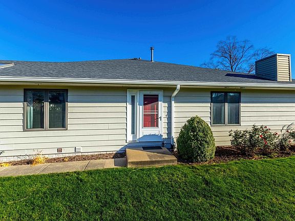 2nd image of 4103 E 60th St #201
