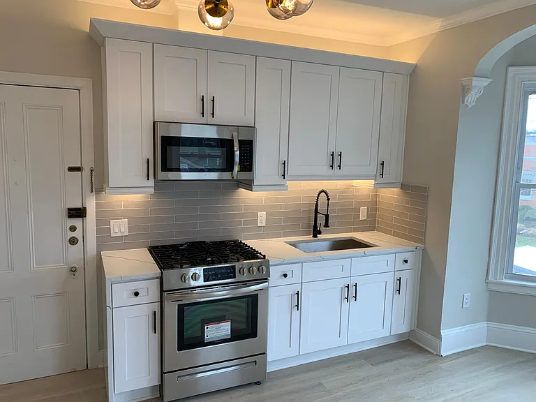 58 N Bridge St #1 — Photo 3