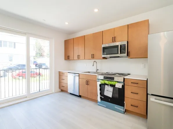 150 Williams St #1, Chelsea, MA 02150