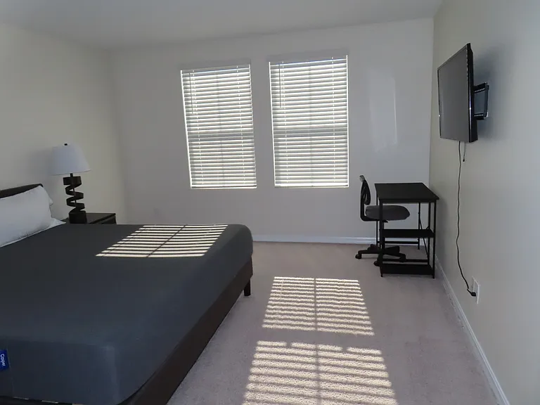 1537 Discovery St — Photo 16