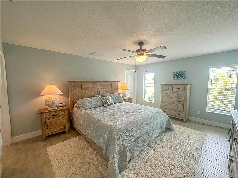 11707 Willmington Blvd — Photo 20