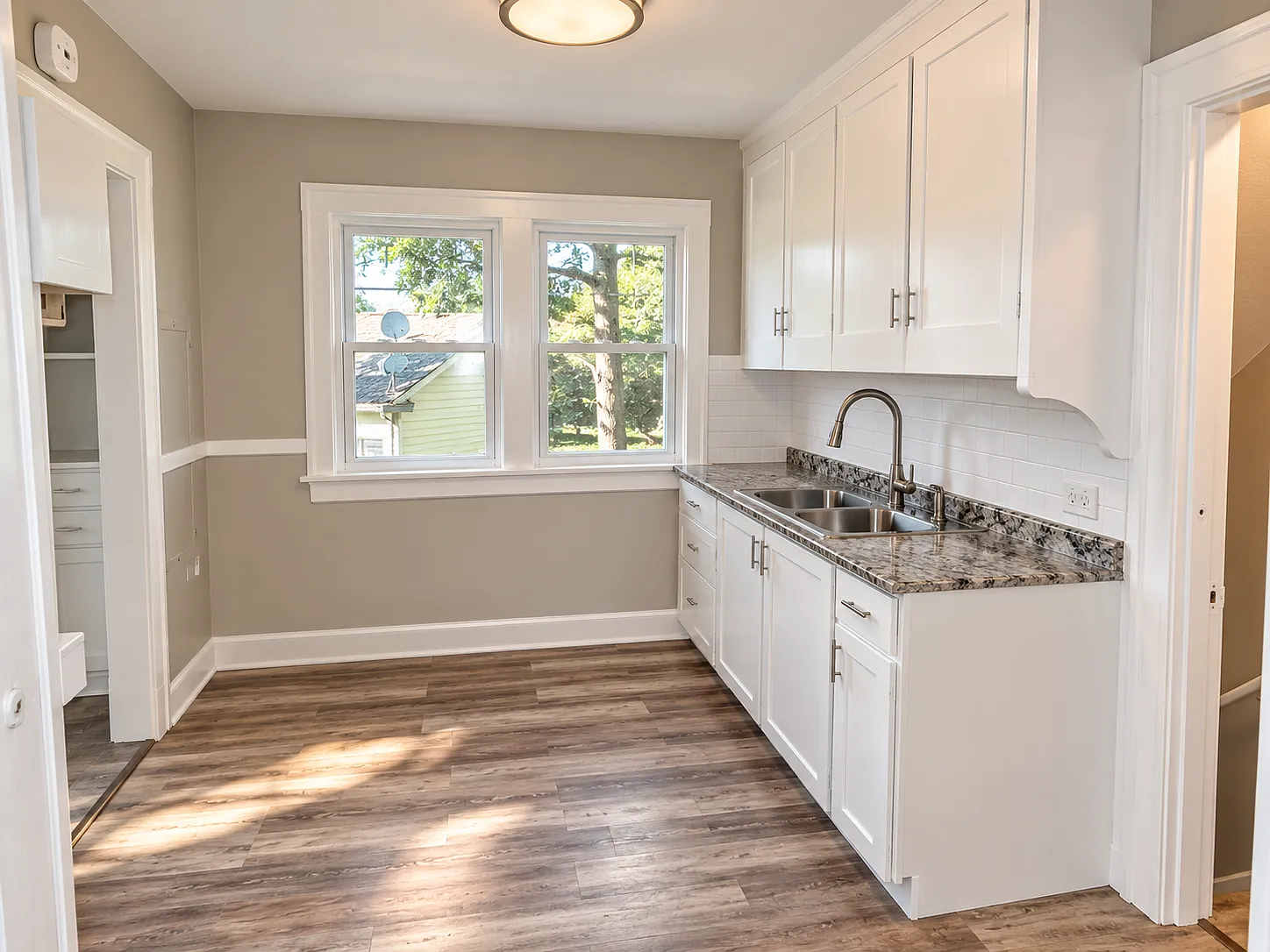 2 bed, 1000 sqft, $1,100 — Photo 2