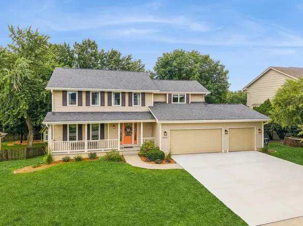 8006 Dellwood Dr, Urbandale, IA 50322