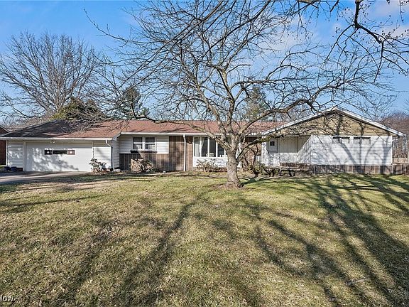 3rd image of 2468 Windy Hill Dr