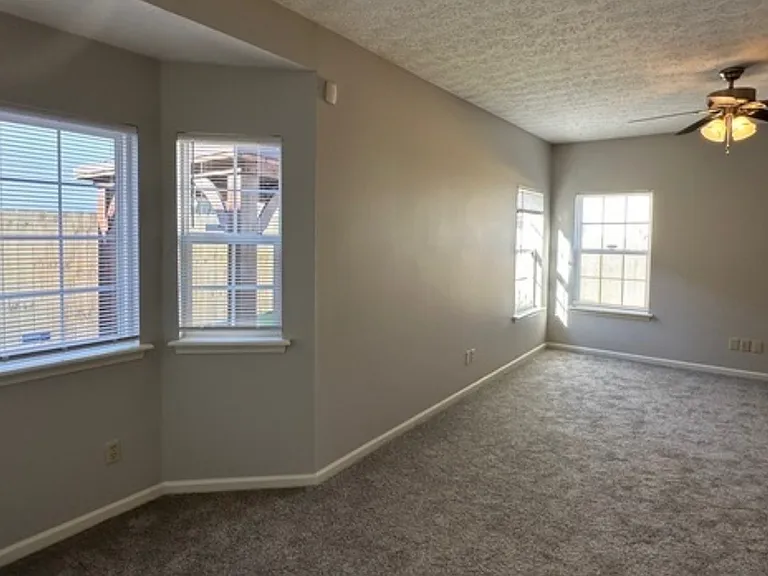 1149 Parliament Way — Photo 14