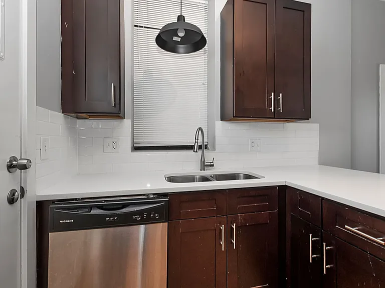 2754 W Cermak Ave. — Photo 5