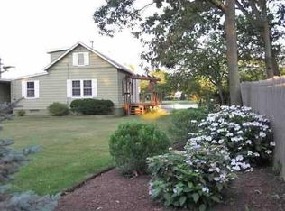 33 Naromake Ave, Norwalk, CT 06854