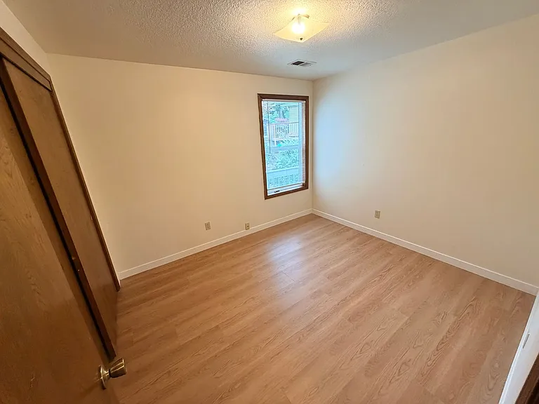 4389 Imperial Dr — Photo 13