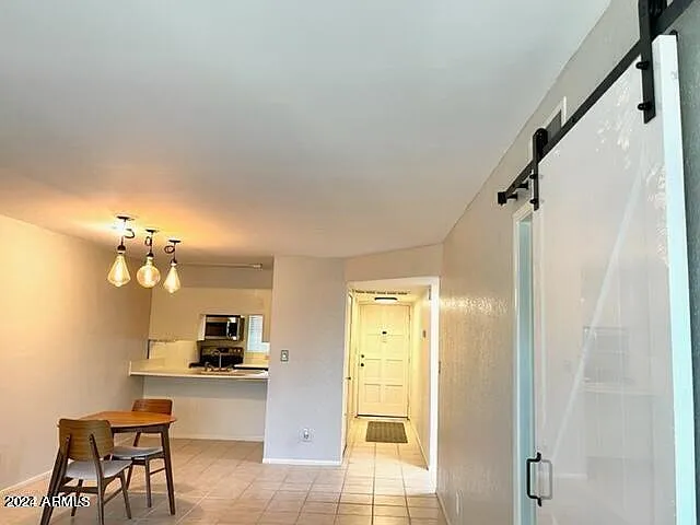 2 bed, 2.0 bath, 1002 sqft, $2,250 — Photo 3