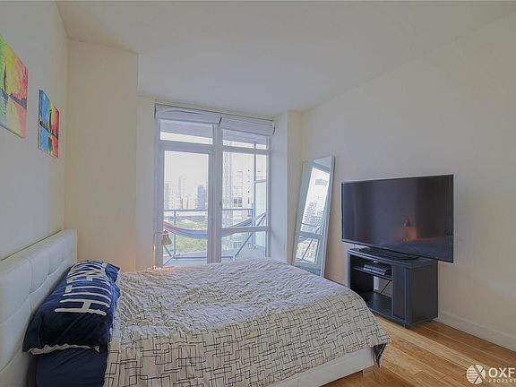 2nd image of 555 W 59th St APT 18A