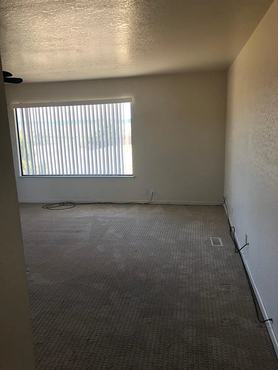 Building Photo - Espinosa Rd