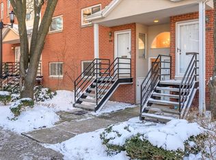 1027 W Vernon Park Pl APT A, Chicago, IL 60607