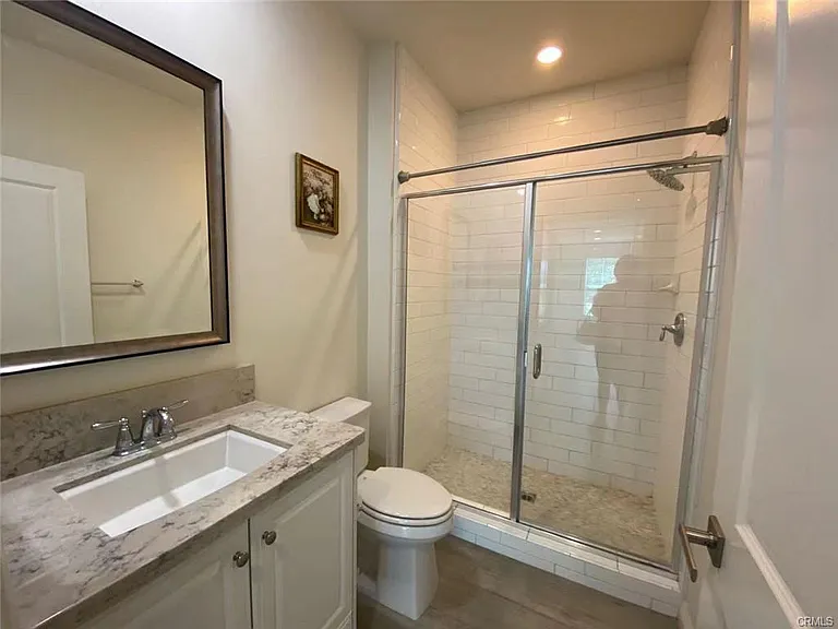 DOWNSTAIR BATHROOM