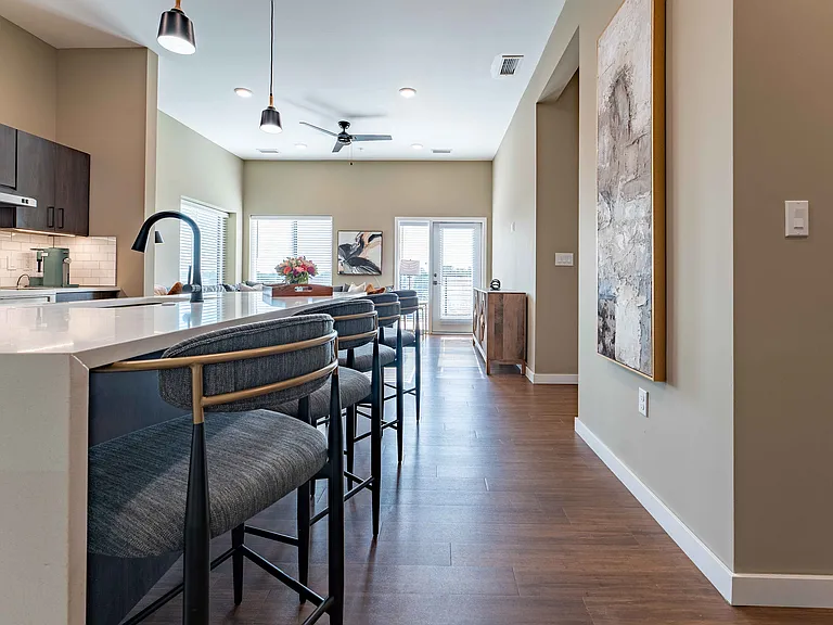 1364 E Battlefield Rd — Photo 136