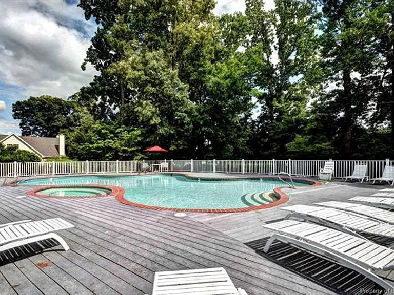 5101 Salisbury Mews — Photo 26