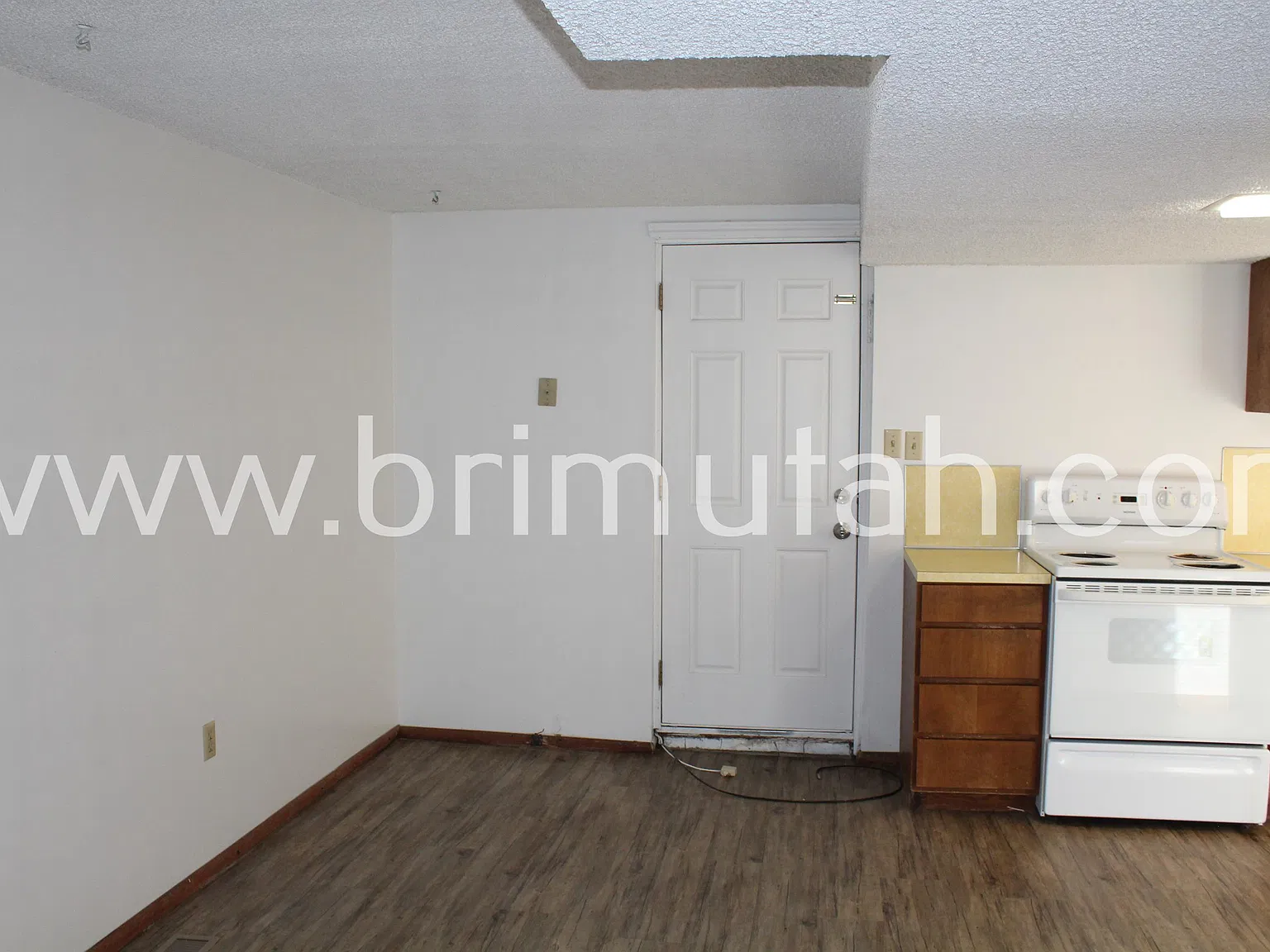 3558 S. 2000 E. - 2 — Photo 3