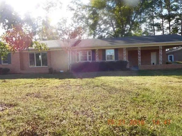 2886 Leapwood Enville Rd, Adamsville, TN 38310
