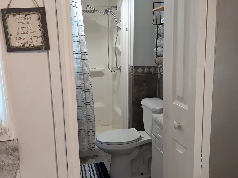 472 Washington Ave — Photo 12