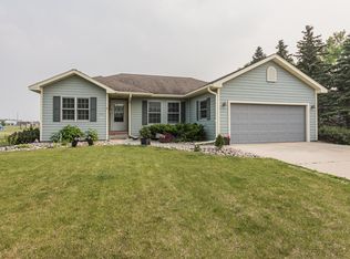 616 6th St NE, Perham, MN 56573