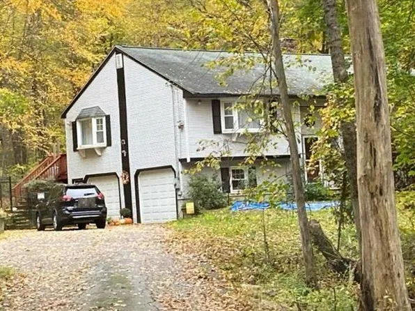 203 Thayer St, Millville, MA 01529