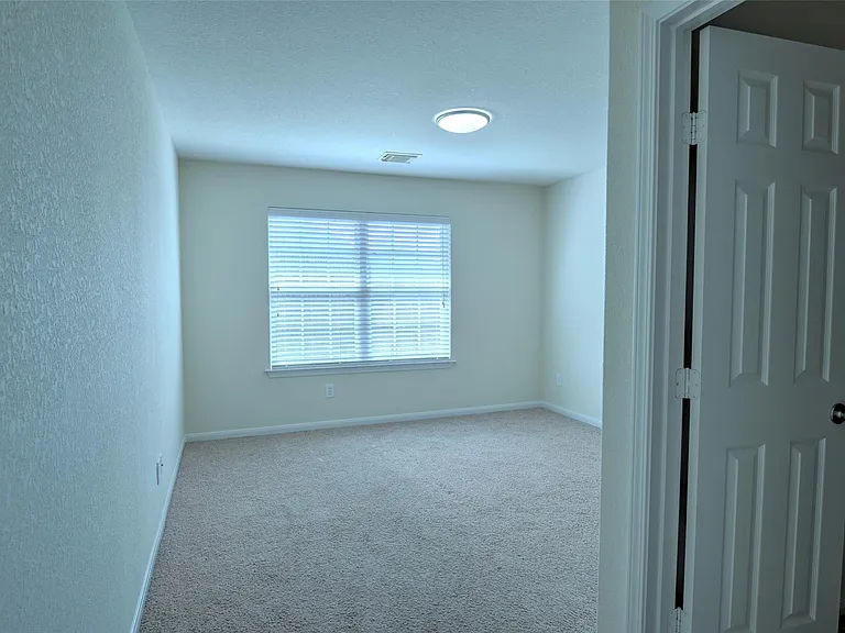 1139 Glenwood Canyon Ln — Photo 17