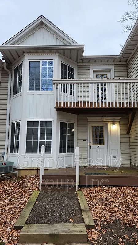 2 bed, 2.0 bath, 980 sqft, $2,000 — Photo 1