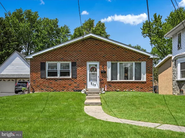 917 Beechwood Ave, Collingdale, PA 19023