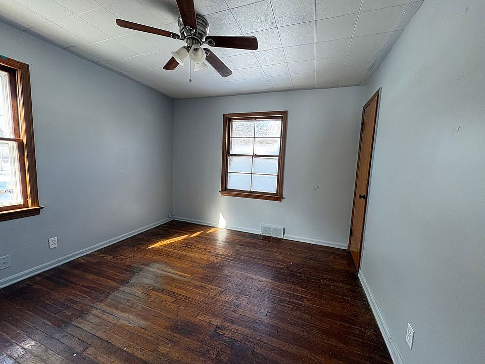 1st image of 16914 Maple Heights Blvd