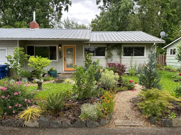 2015 Pierce St, Eugene, OR 97405