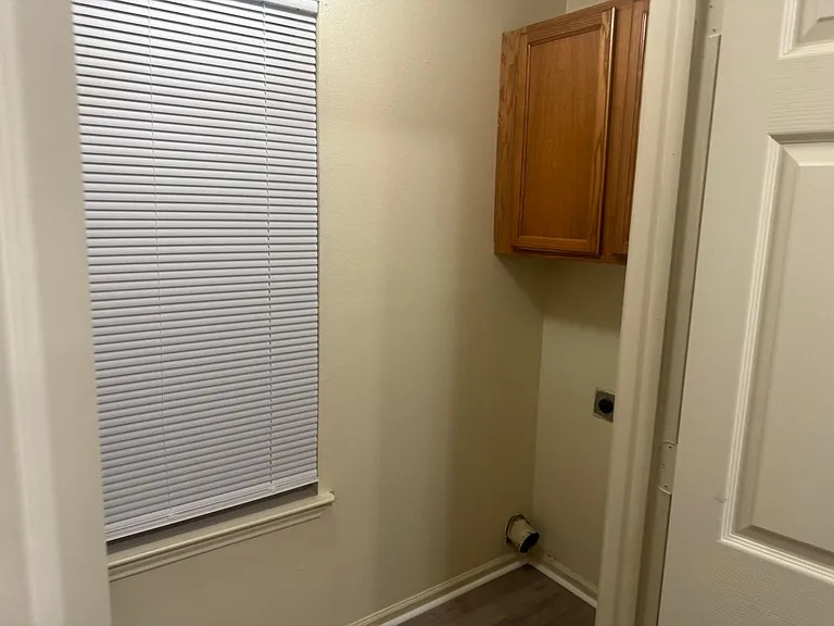 4215 Walnut Park Dr — Photo 5