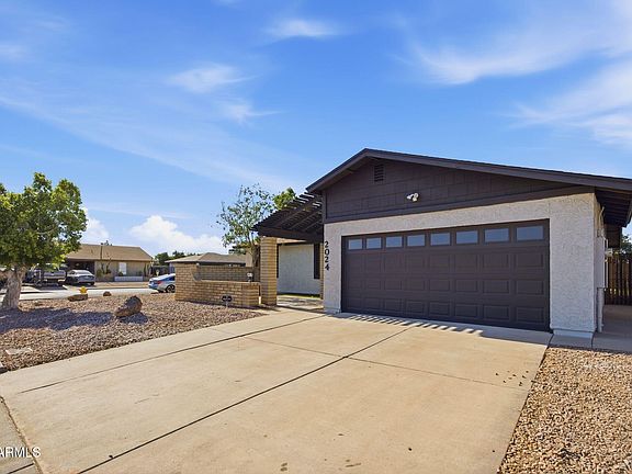 3rd image of 2024 E 7TH Avenue