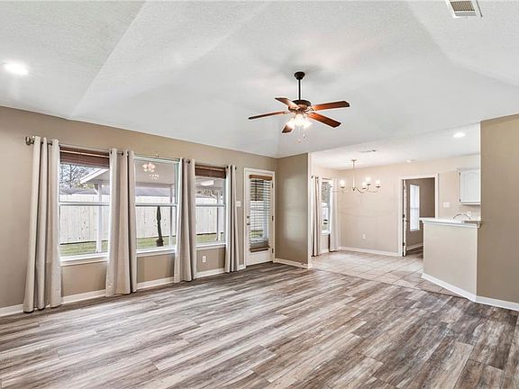 4th image of 1374 Rummel St