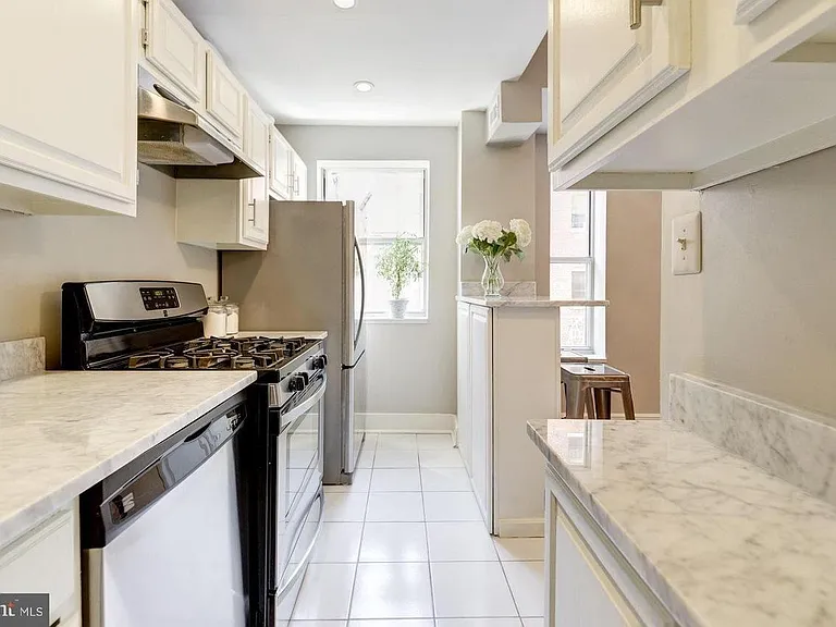 2127 California St NW #503 — Photo 11