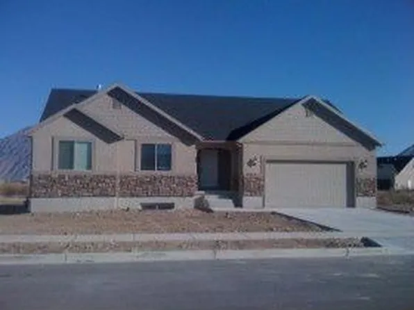 692 Stone Brook Cir, Santaquin, UT 84655