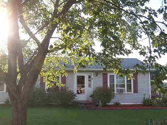 1st image of 4 Matthew Ln