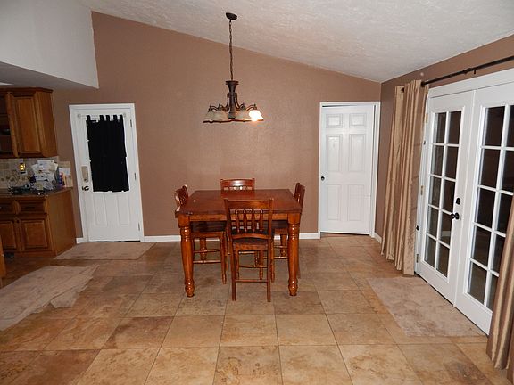 4th image of 5940 Los Amigos St