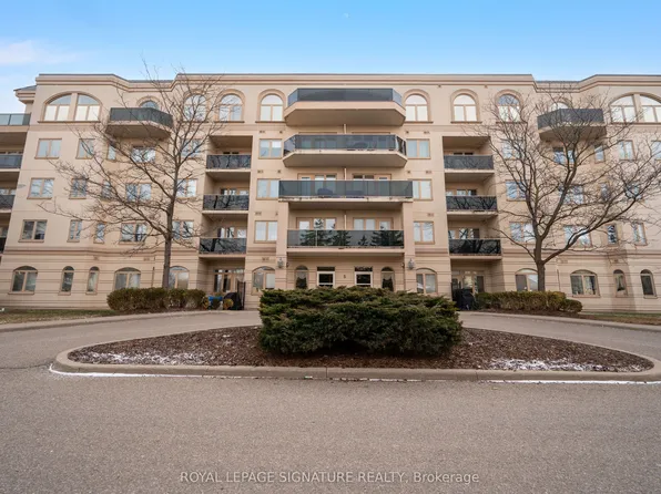 3 Dayspring Cir Unit 205, Brampton, ON L6P 1B7