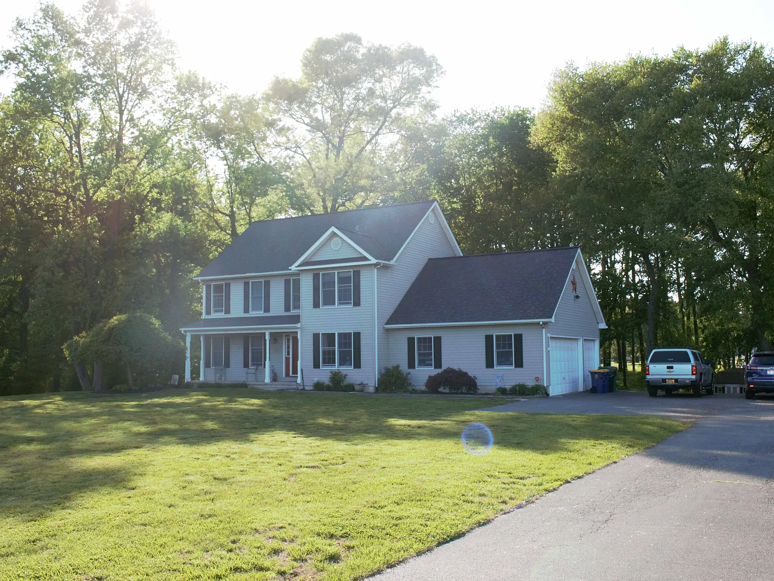 4 bed, 2.5 bath, 3472 sqft, $3,100 — Photo 2