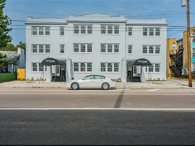 737 5th Ave N #14 — Photo 9