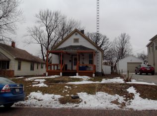 417 6th St, Lincoln, IL 62656
