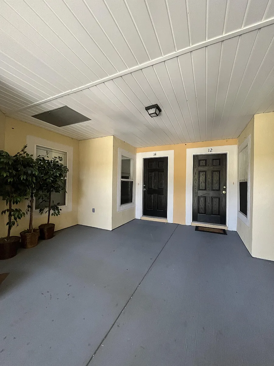 Building Photo - 3670 Kirkpatrick Cir #14