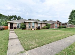 181 Rolling Ct, Lancaster, TX 75146