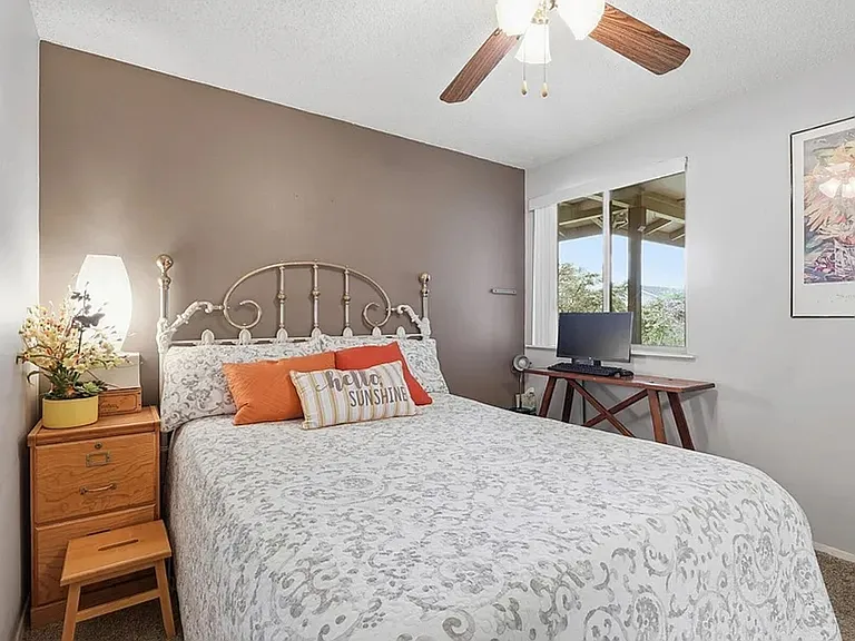 149- 1735, 1737 NE Wichita Way — Photo 38