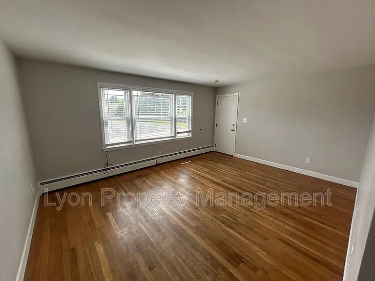 1 Carter Ave #2 — Photo 5
