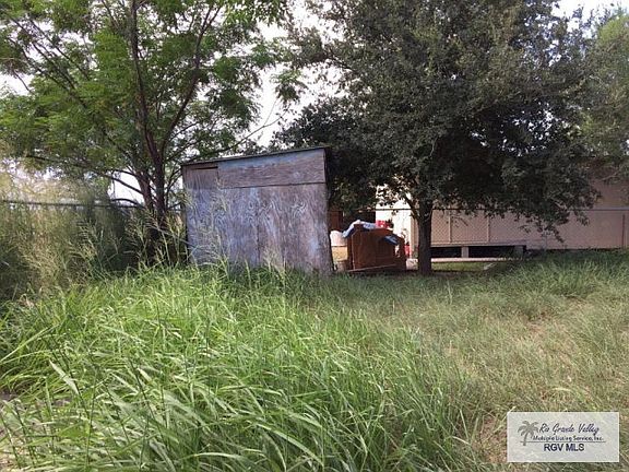 3rd image of 2703 Poinsettia Ln