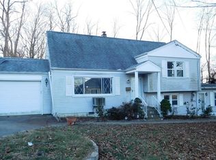 70 Merritt Ave, White Plains, NY 10607