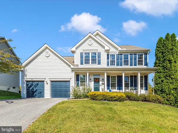 2256 W Greenleaf Dr, Frederick, MD 21702