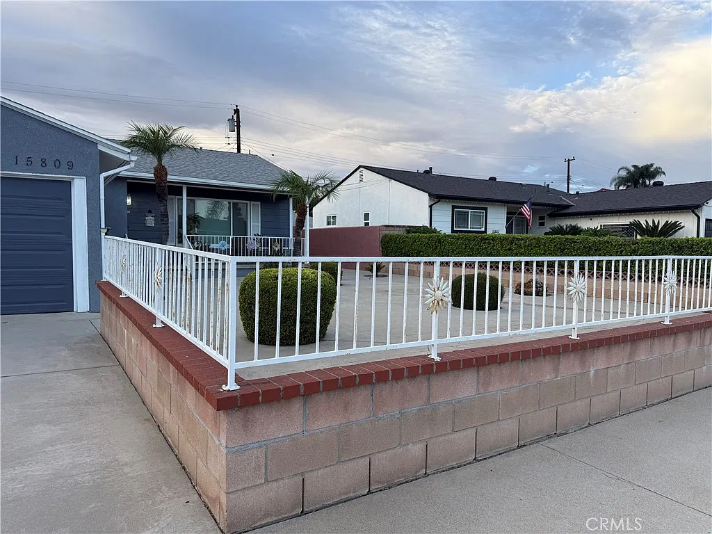 3 bed, 1323 sqft, $4,000 — Photo 2