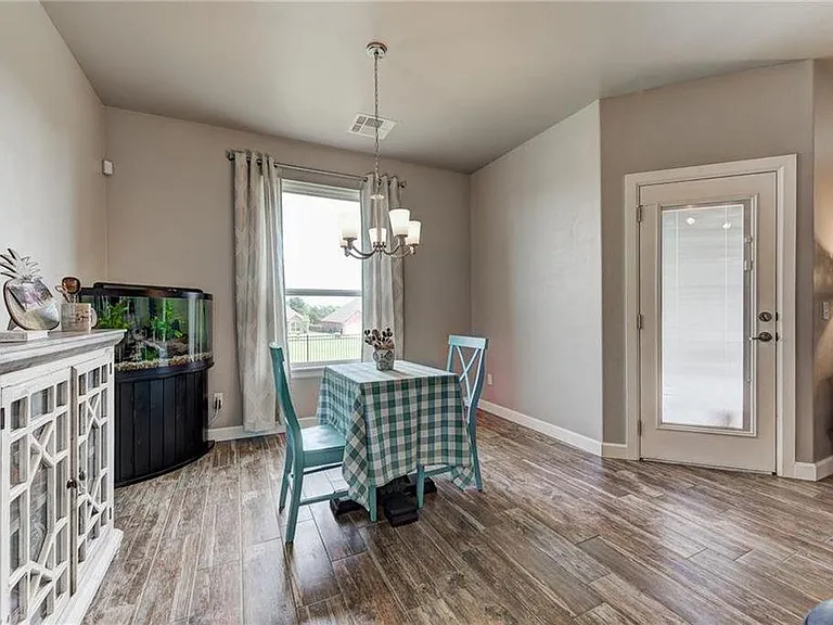 625 Placid Dr — Photo 12